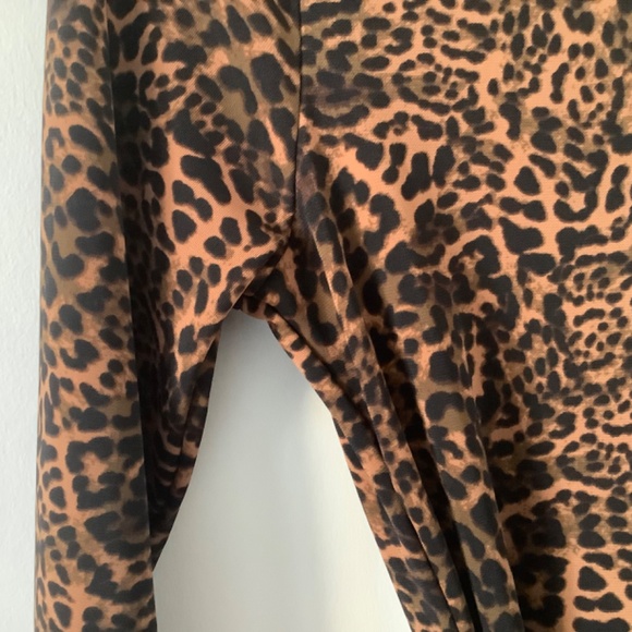 Banana Republic leopard wrap dress size S - Picture 5 of 12